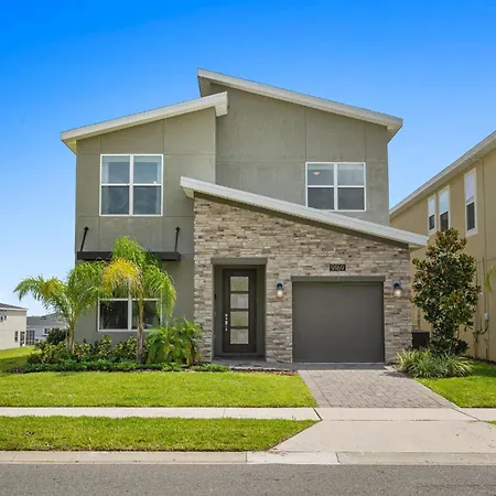 5 Bedrooms- 5 Bathrooms- Chapions Gate 9169 Sh